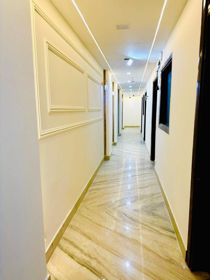 Hotel Samrat Residency 10 Mints Walking Distance Nizamuddin Railway Station نيودلهي المظهر الخارجي الصورة