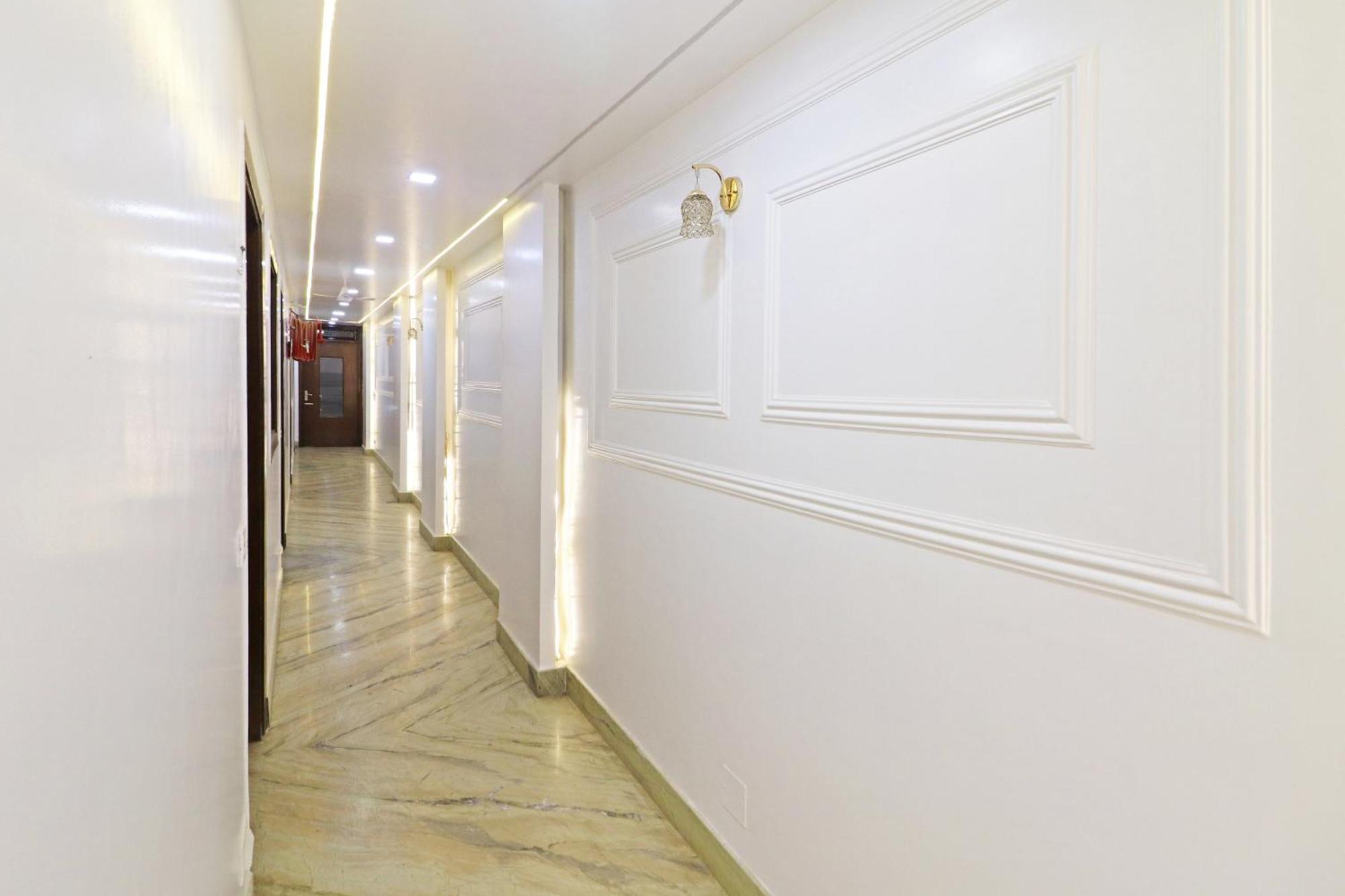 Hotel Samrat Residency 10 Mints Walking Distance Nizamuddin Railway Station نيودلهي المظهر الخارجي الصورة