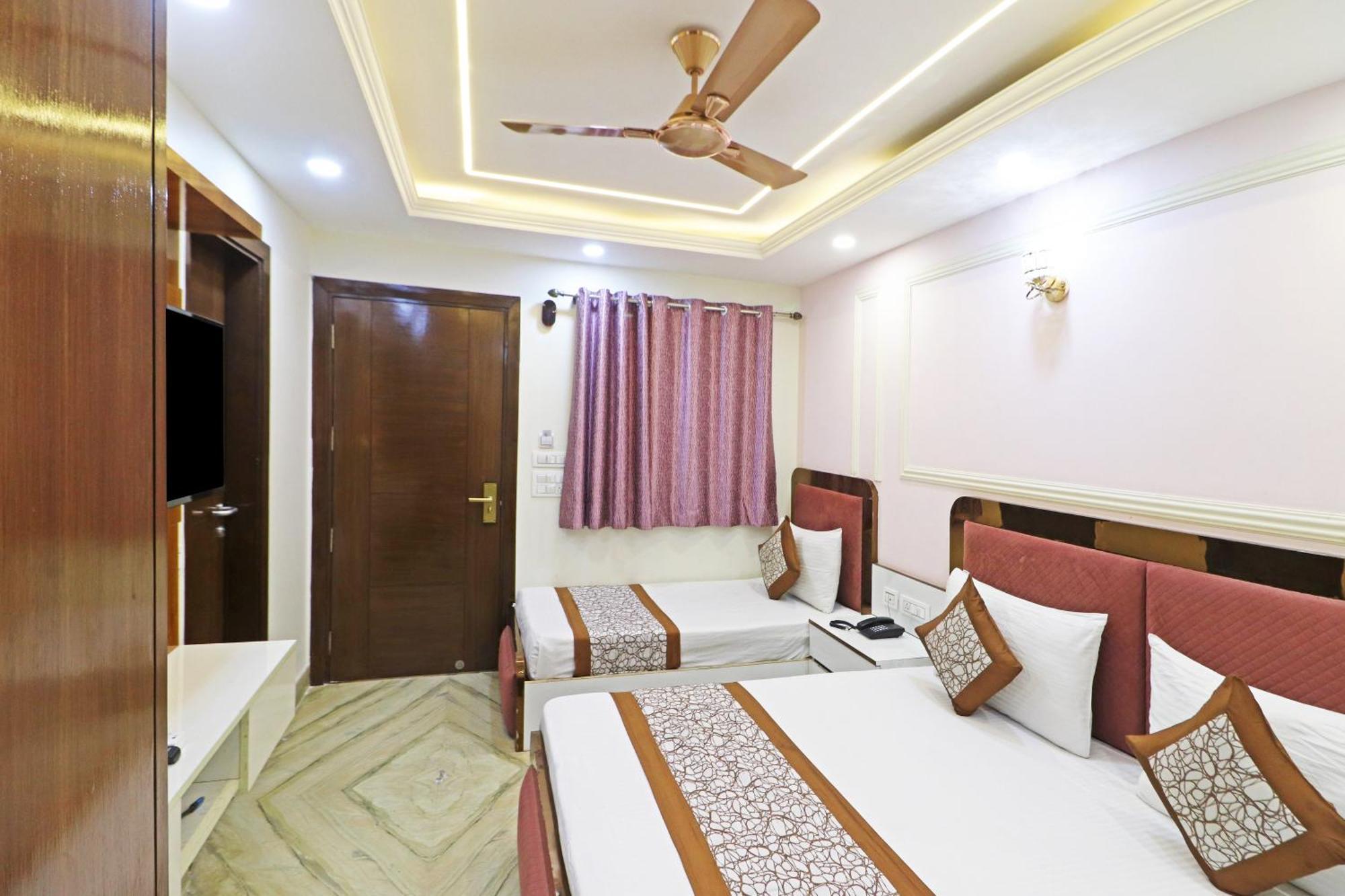 Hotel Samrat Residency 10 Mints Walking Distance Nizamuddin Railway Station نيودلهي المظهر الخارجي الصورة
