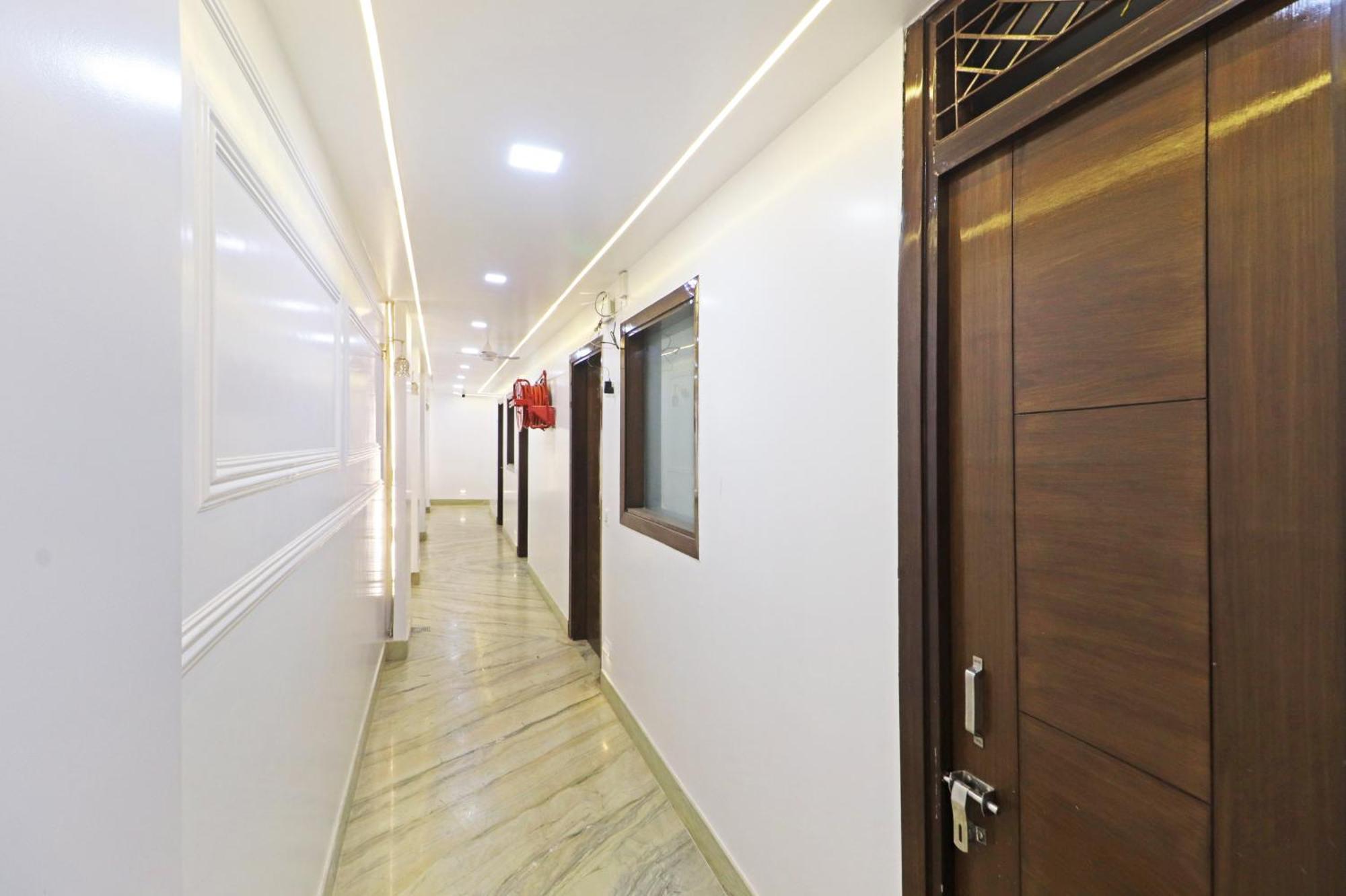 Hotel Samrat Residency 10 Mints Walking Distance Nizamuddin Railway Station نيودلهي المظهر الخارجي الصورة