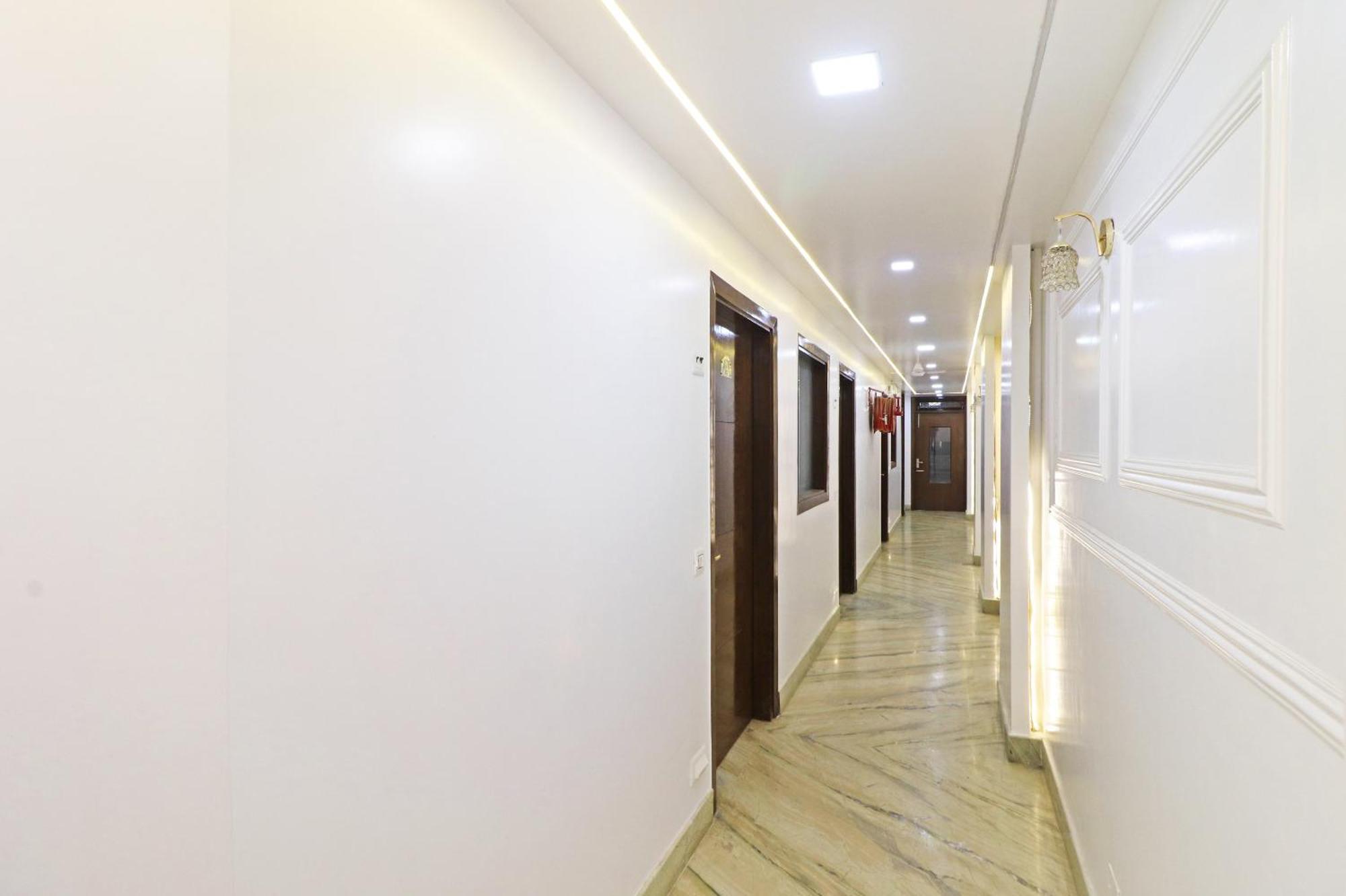 Hotel Samrat Residency 10 Mints Walking Distance Nizamuddin Railway Station نيودلهي المظهر الخارجي الصورة