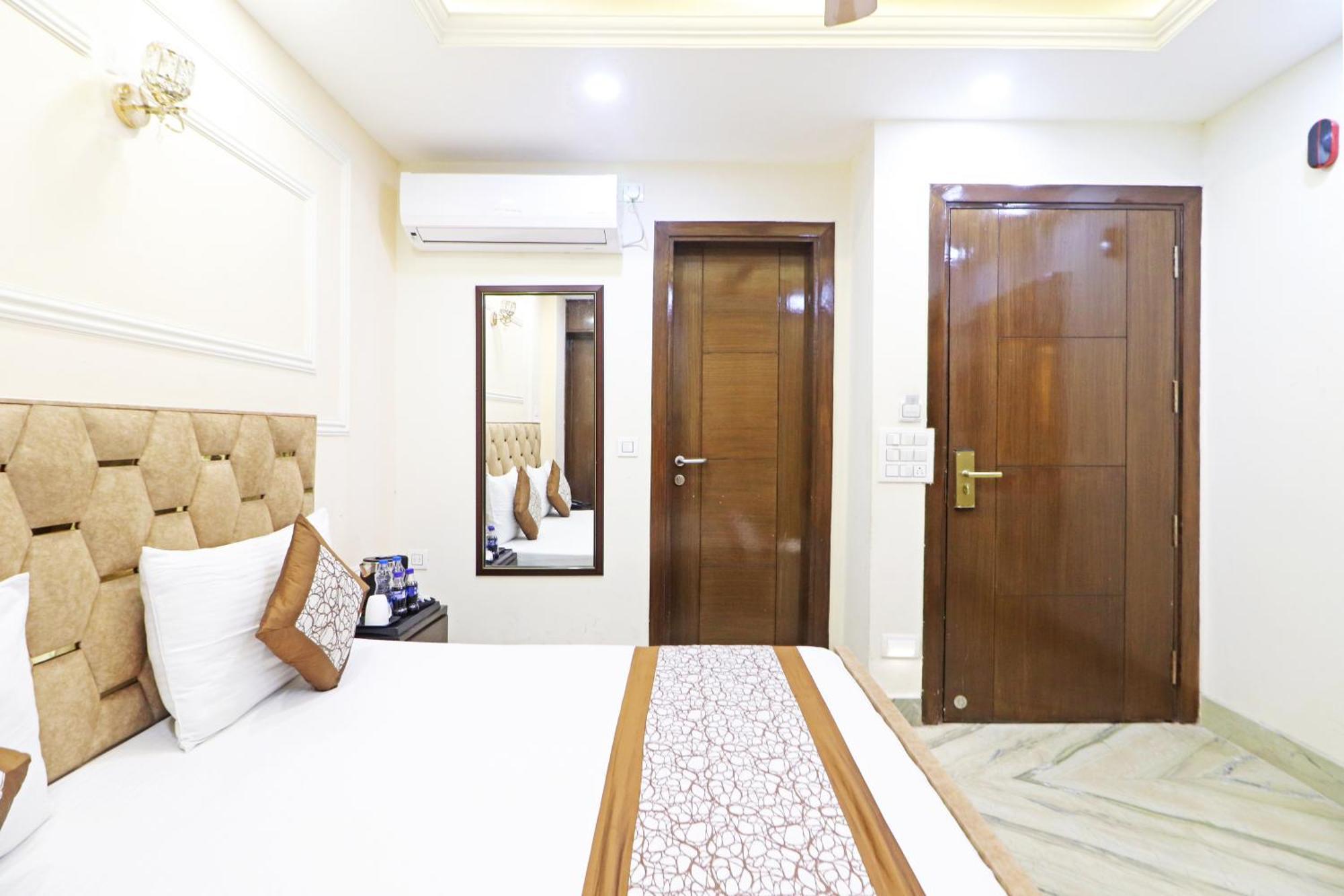Hotel Samrat Residency 10 Mints Walking Distance Nizamuddin Railway Station نيودلهي المظهر الخارجي الصورة