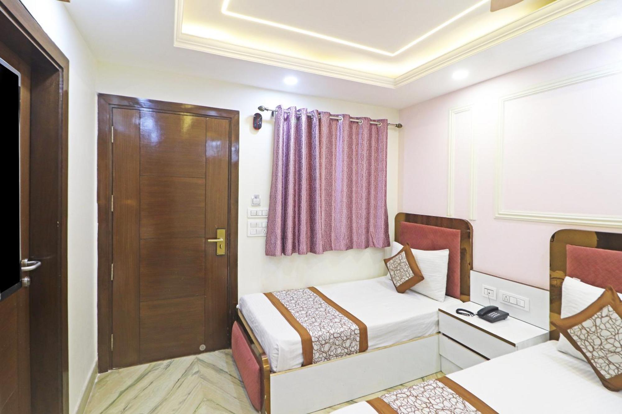 Hotel Samrat Residency 10 Mints Walking Distance Nizamuddin Railway Station نيودلهي المظهر الخارجي الصورة