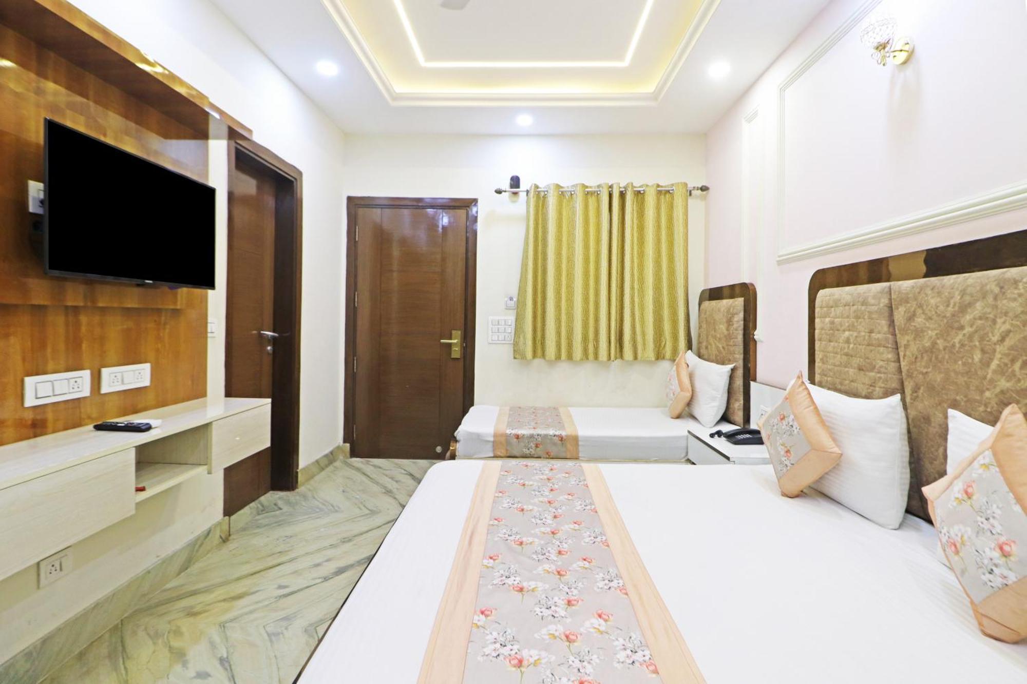 Hotel Samrat Residency 10 Mints Walking Distance Nizamuddin Railway Station نيودلهي المظهر الخارجي الصورة