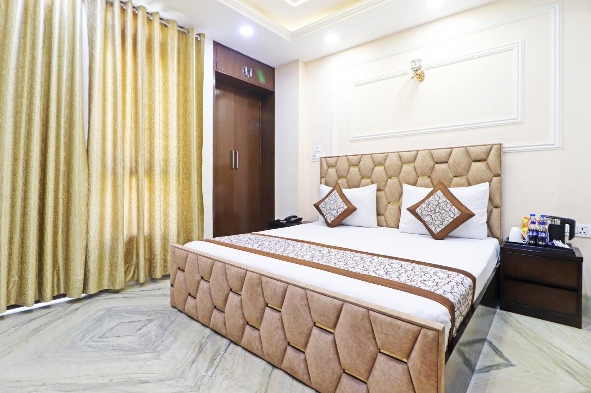 Hotel Samrat Residency 10 Mints Walking Distance Nizamuddin Railway Station نيودلهي المظهر الخارجي الصورة