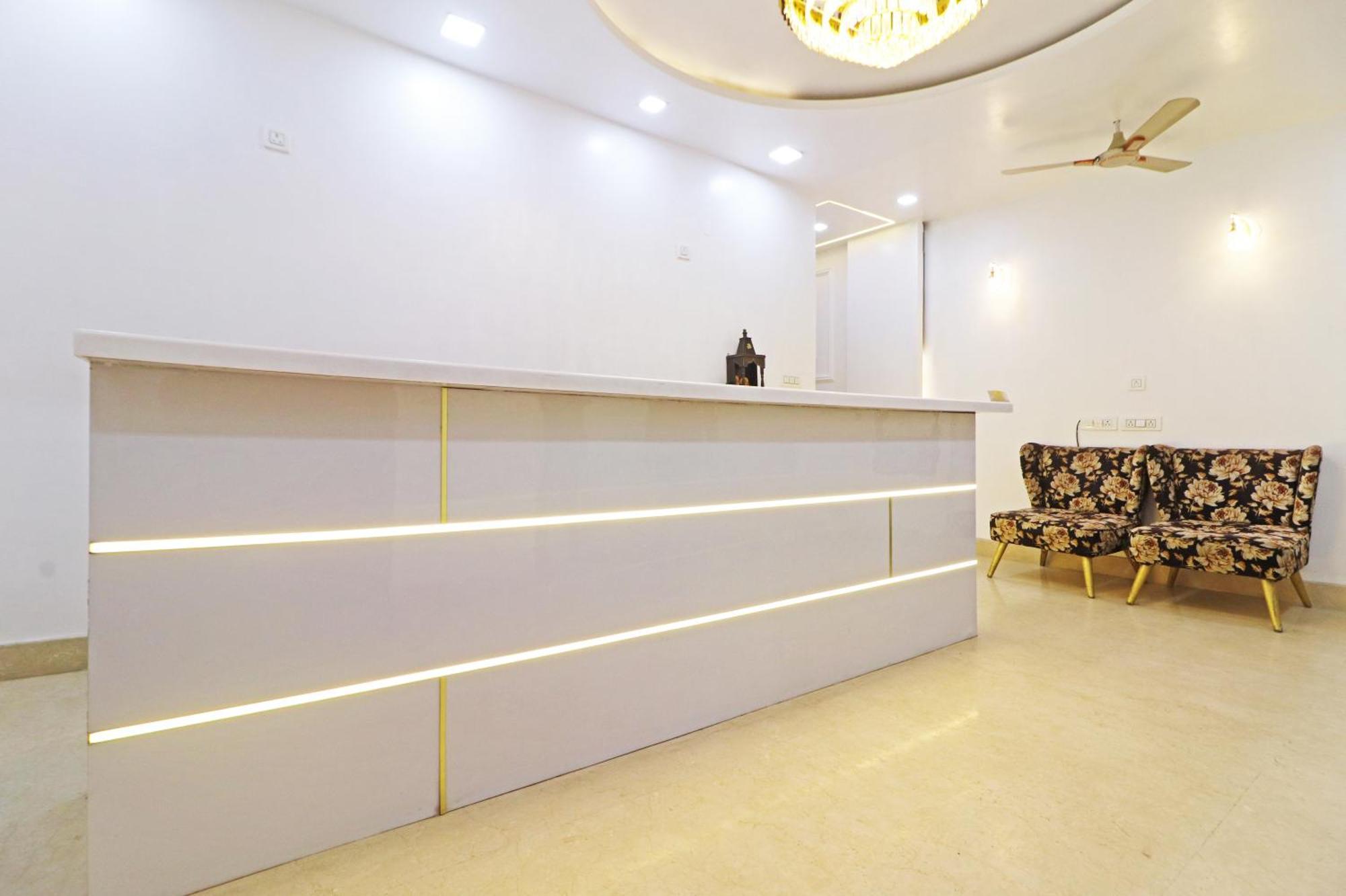 Hotel Samrat Residency 10 Mints Walking Distance Nizamuddin Railway Station نيودلهي المظهر الخارجي الصورة