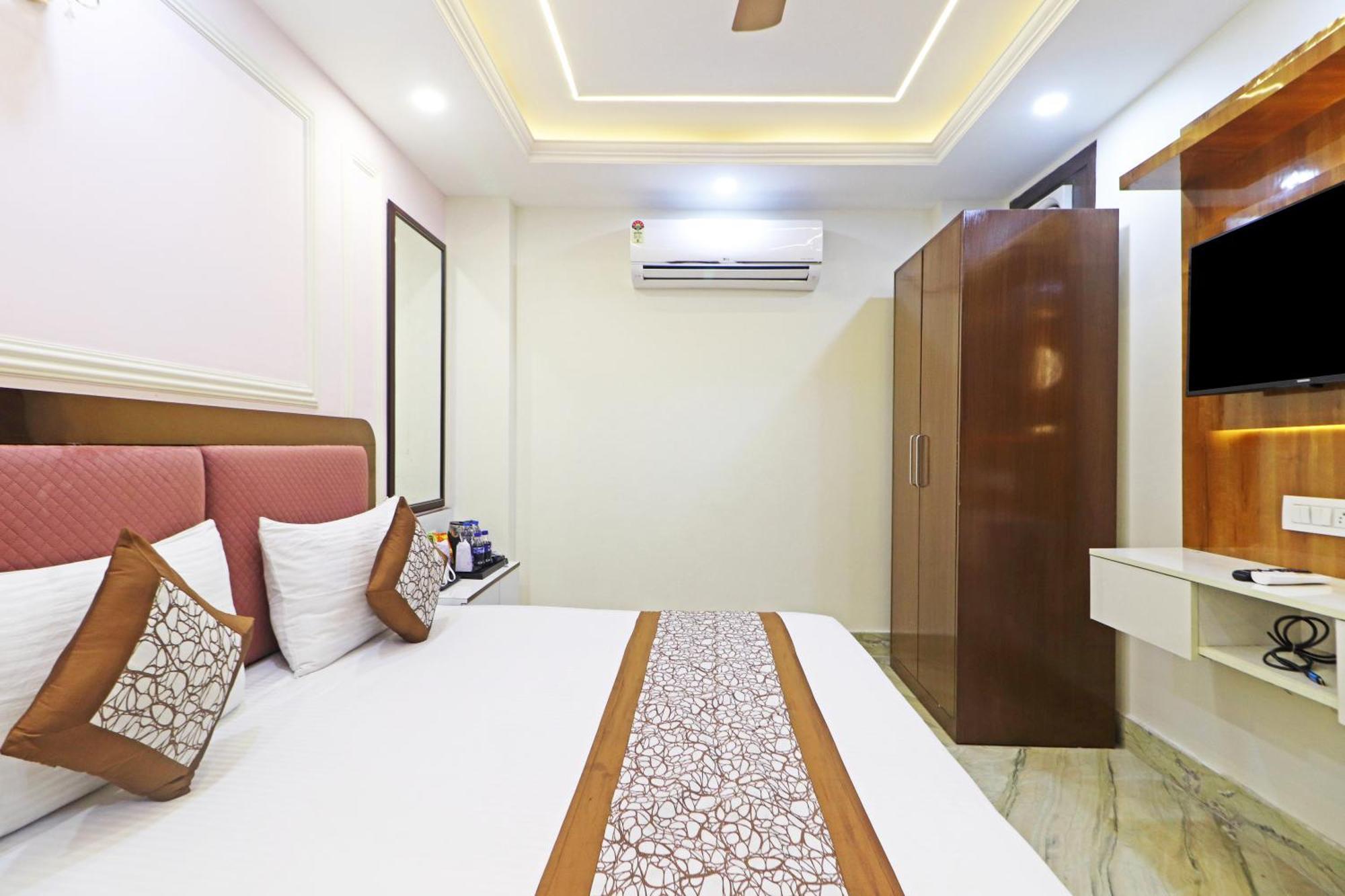 Hotel Samrat Residency 10 Mints Walking Distance Nizamuddin Railway Station نيودلهي المظهر الخارجي الصورة
