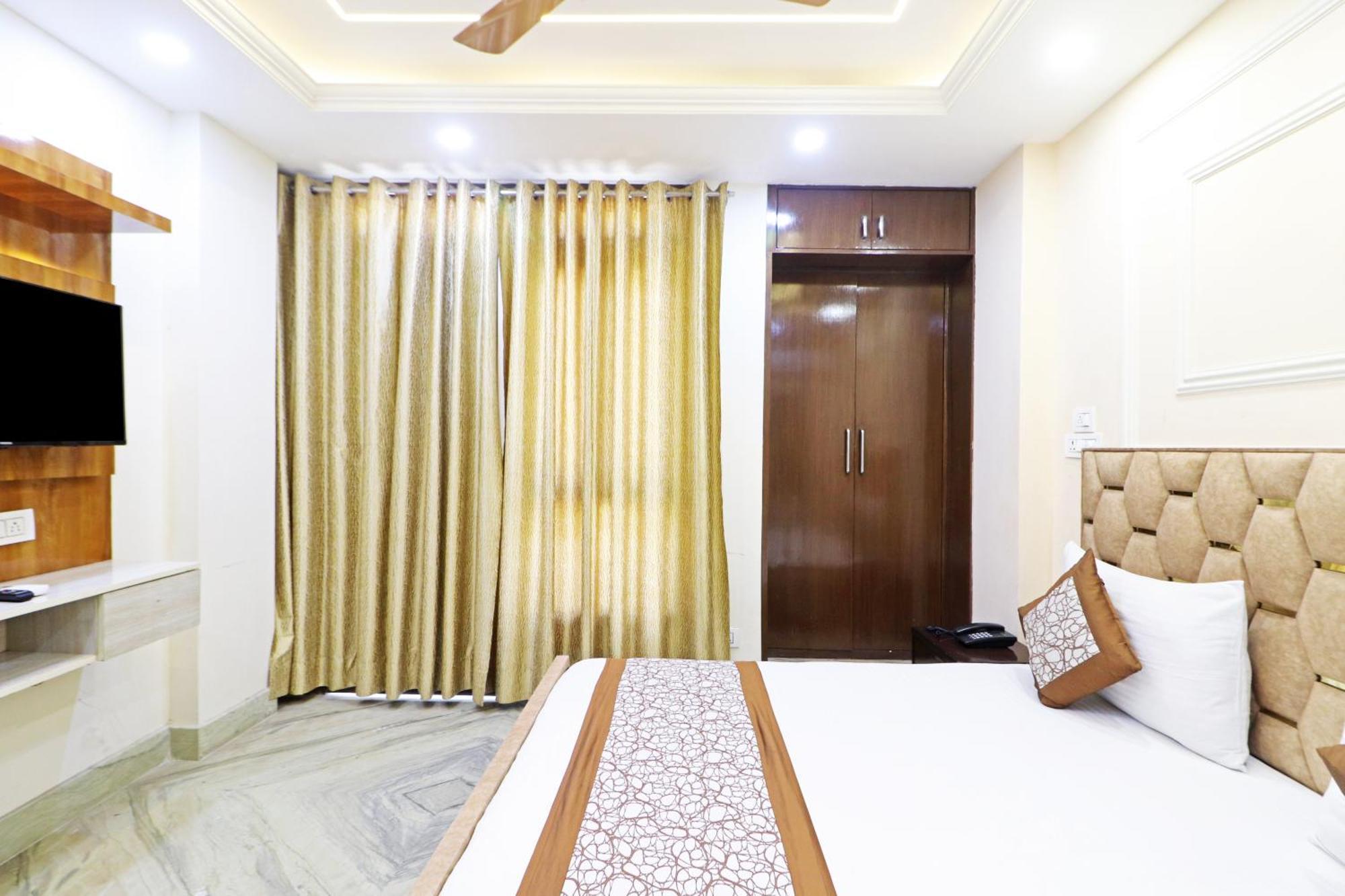 Hotel Samrat Residency 10 Mints Walking Distance Nizamuddin Railway Station نيودلهي المظهر الخارجي الصورة